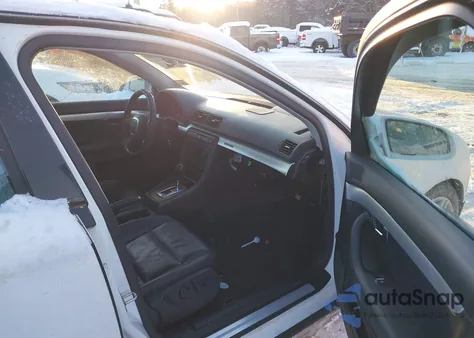 2008 Audi A4 2.0T z USA, uszkodzony, nr VIN WAUDF78E28A115615